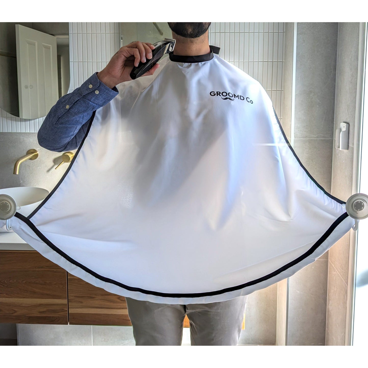 ULTIMATE BEARD CAPE