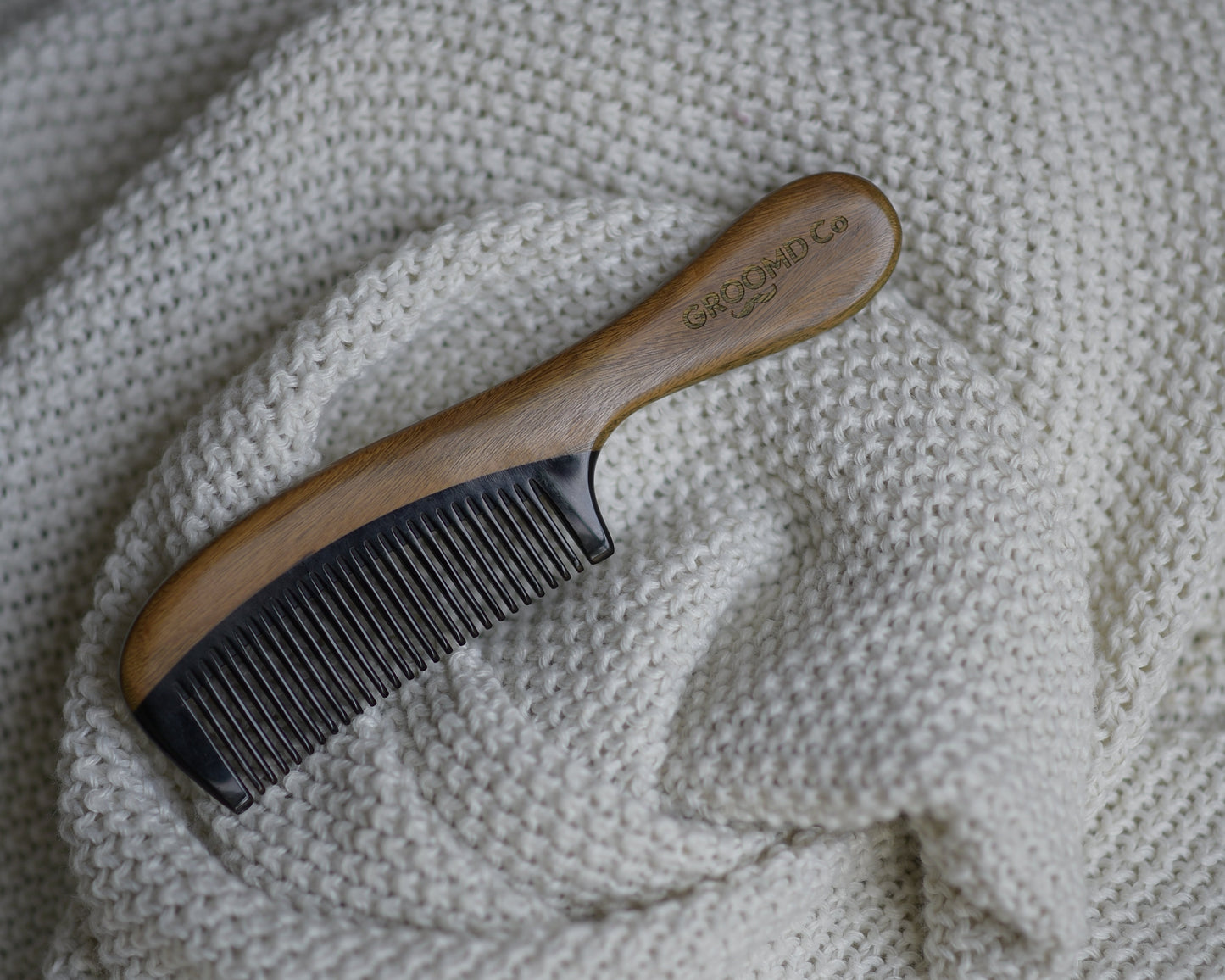 OX HORN BEARD COMB WITH HANDLE