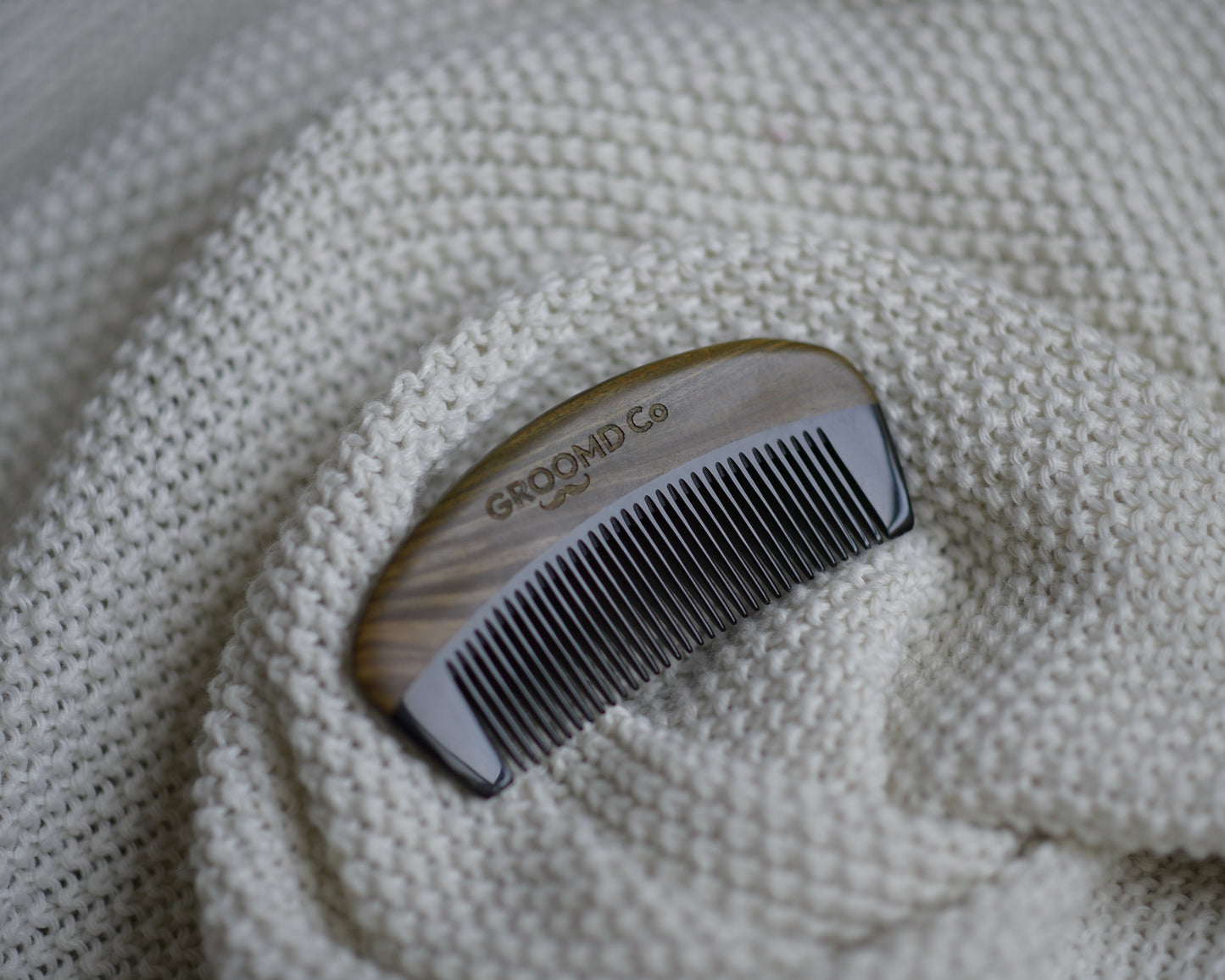 OX HORN BEARD COMB